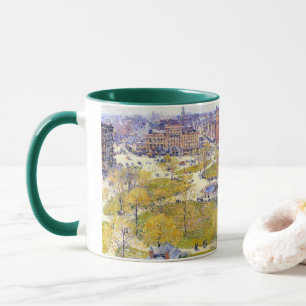 Caneca Union Square na Primavera por Frederick Childe Has