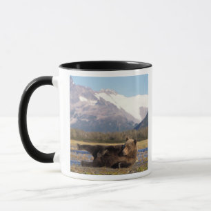 Caneca Urso pardo, urso cinzento esticando-se de costas