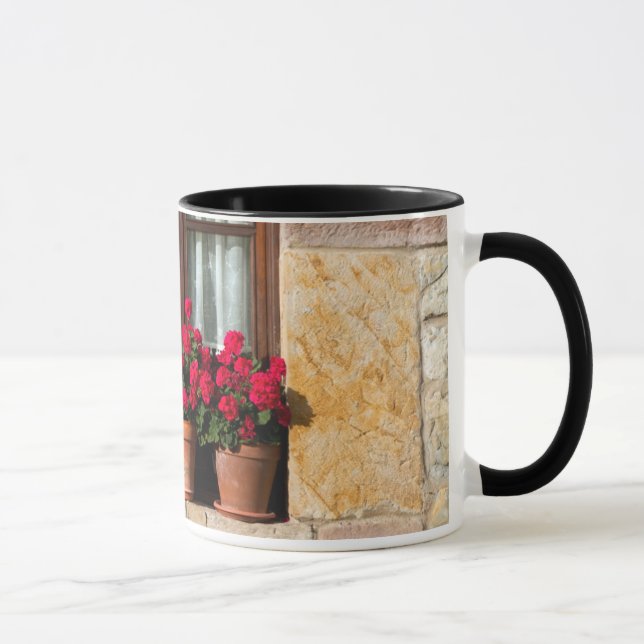 Caneca Vasos de flores na janela da aldeia (Direita)