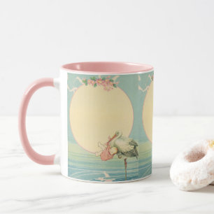 Caneca Vintage Storm com Baby Girl no cobertor rosa