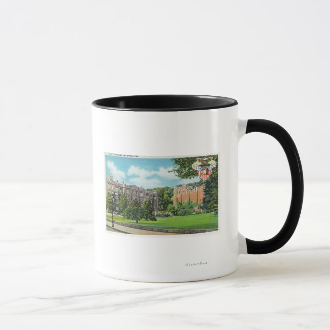 Caneca Visão Exterior de Barracas de Cadete e Ginásio (Direita)