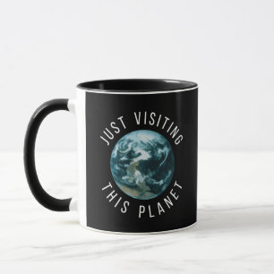 Caneca Visitando Este Planeta Preto