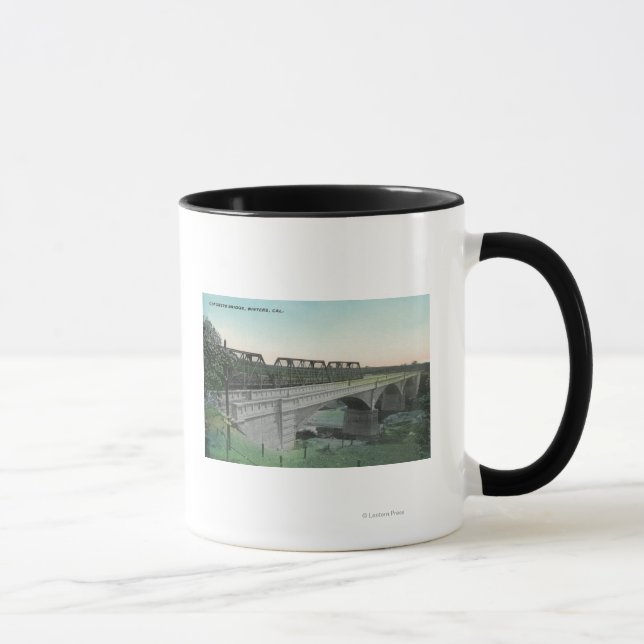 Caneca Vista aérea de Putah Creek BridgeWinters, CA (Direita)