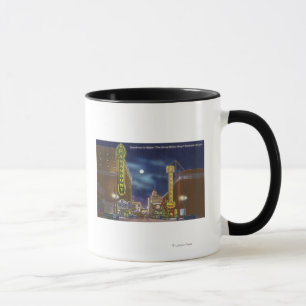 Caneca Vista de Broadway na noite