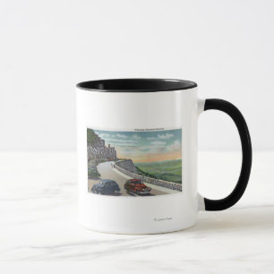 Caneca Vista de Carros Antigos no Memorial Whiteface Hwy
