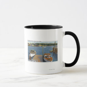 Caneca Vista de uma aterragem do barco e da costa