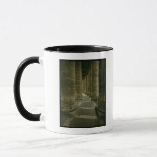 Caneca Vista dentro da colunata