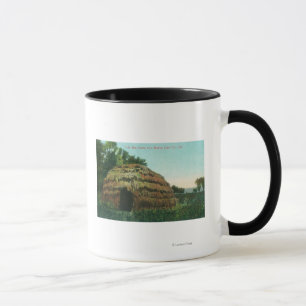 Caneca Vista exterior de um condado de Tule HutLake, CA
