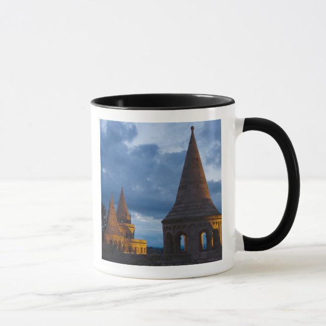 Caneca Vista noturna do Bastião dos Pescadores, Colina do (Direita)