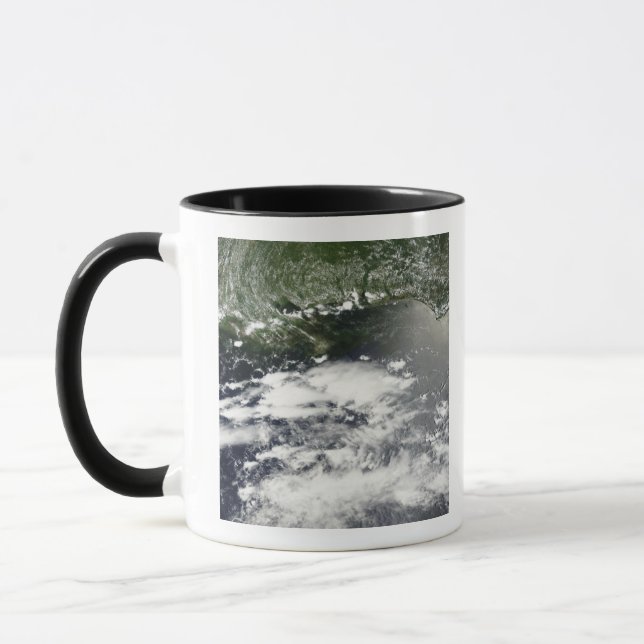 Caneca Vista por satélite das fugas de óleo 2 (Esquerda)