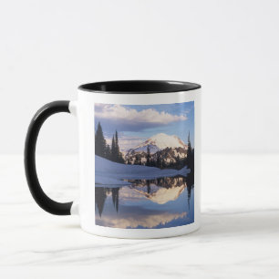 Caneca WA, Monte Rainier NP, Monte Rainier e nuvens