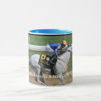 Caneca White Abarrio & Irad Ortiz, Jr.