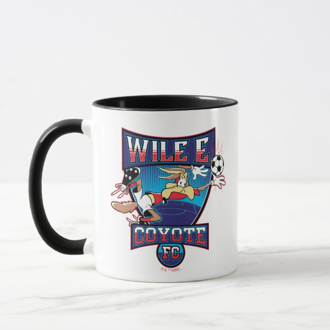 Caneca WILE E. COYOTE™ Football Club Badge (Esquerda)
