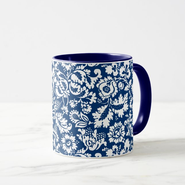Caneca William Morris Floral Damask, Branco em Azul Cobal (Frente Esquerda)