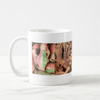 caneca, xícara com design de imagens do artesanato