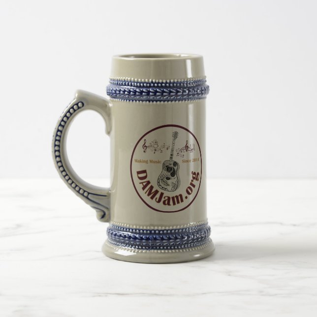 Canecas da caneca de cerveja e de café da cerveja (Esquerda)