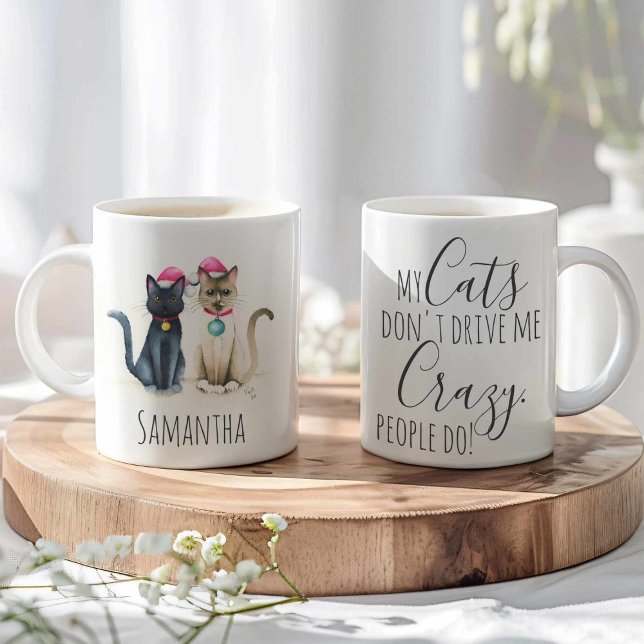 Canecas De Natal De Gato Fofinho (Cat Christmas mugs watercolor snow shoe and black cat by Victoria Grigaliunas Do Tell A Belle)