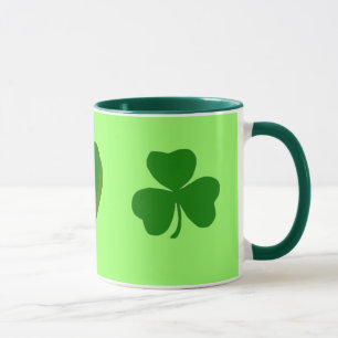 Canecas do dia de St Patrick