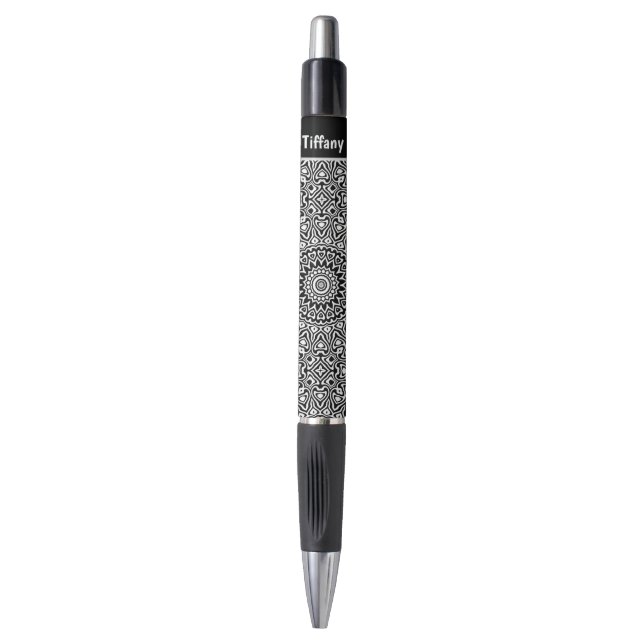 Caneta com Nome e Padrão Mandala Preto e Branco (Frente Vertical)