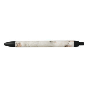 Caneta Preta A camuflagem da árvore de plano parece um padrão