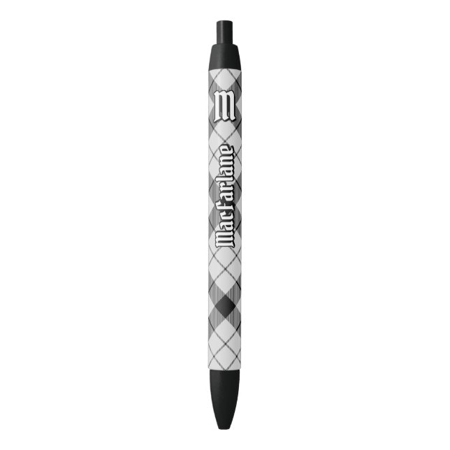 Caneta Preta Clan MacFarlane Black and White Tartan (Frente Vertical)