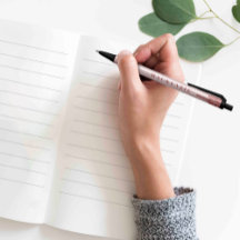 Lúxo de Lixo Dourado com Rosa de Chic