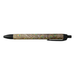 Caneta Preta Pelas Caudas de Peacock
