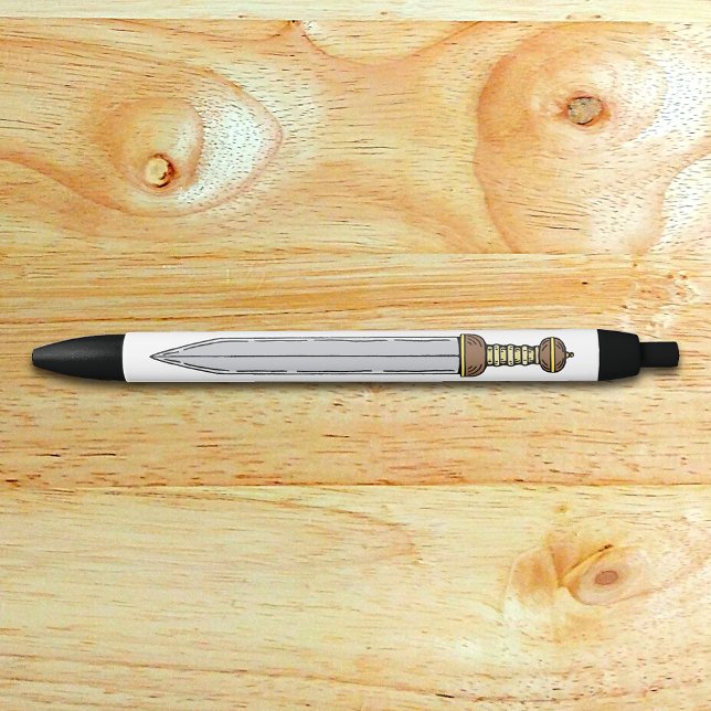 Caneta Preta Roman Gladius (Roman Gladius Pen on Wood Desk)