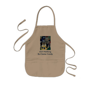 Cante ao longo do avental da estatueta de M&M