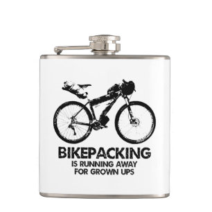 Cantil A Bicicleta Está A Correr Para Ups Cultivados