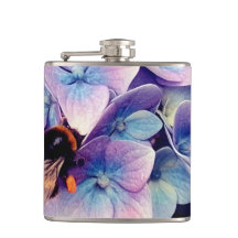 Abelhas, em flores azuis e roxas