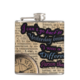 Cantil Alice no país das maravilhas que viaja a tempo