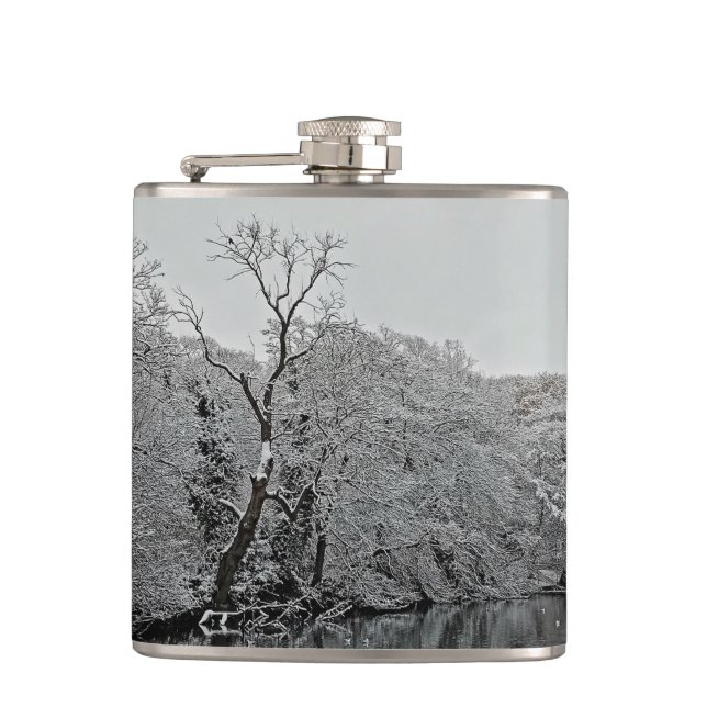 Cantil Árvore, na borda da água (Frente)