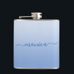 Cantil Assinatura Elegante De Gradiente Azul De Cornflowe<br><div class="desc">Um ombre azul de girassol claro a escuro com um elegante nome de assinatura moderno. Você pode desagrupar as camadas de texto para personalizar o tamanho da fonte, a cor e as configurações de estilo de sombra. O gráfico digital gradiente de azulejo sem problemas pode ser ajustado para a maioria...</div>