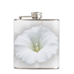 Cantil branco e tons de cinza