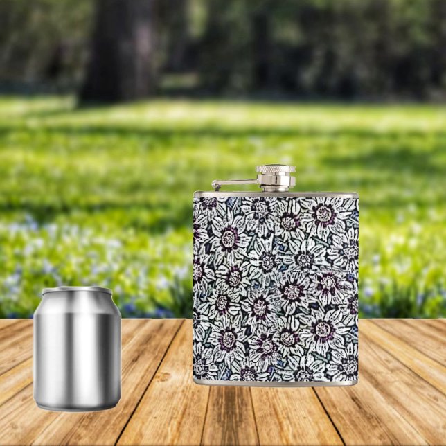 Cantil Campo De Visitas (Field Of Daisies Hip Flask, gives a feminine touch to its design!)