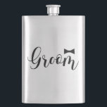 Cantil Casamento-Solteiro-festa-gravata<br><div class="desc">Este moderno design Groom com tigela parece excelente em t-shirts, canecas e muito mais. Design por Inge Lewis. Presentes perfeitos para o solteiro ou festas de casamento. Localize mais itens correspondentes na biblioteca online ingeinc.com.</div>