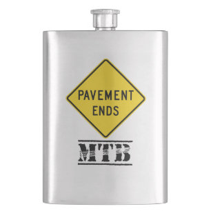 Cantil Ciclismo de Montanha no Fim do Asfalto