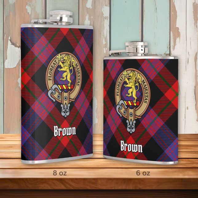 Cantil Clan Brown Crest sobre Tartan (Criador carregado)