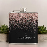 Cantil Cor-de-rosa-rosa-rosa-rosa Dourada com brilho pret<br><div class="desc">Rosa Dourado - Cor de rosa-pincelado e preto Faux Sparkle Glitter Monogramme Name e Initial Party Flask (Frasco inicial). Isto faz o doce e perfeito aniversário de 16 anos, casamento, chá de panela, aniversário, chá de fraldas ou festa de solteira presente para alguém que ama luxo de luxo e estilos...</div>
