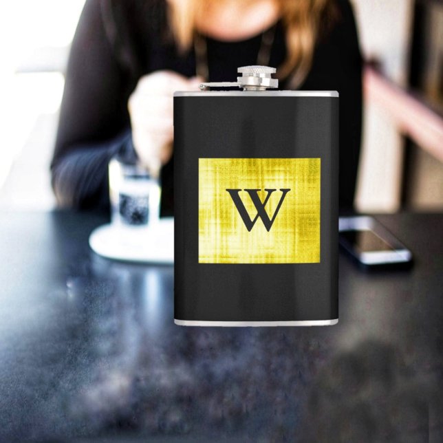 Cantil Dourado preto-II (With geometric design, and elegance, this Gold Paneled Black-II Flask, also, offers personalization!)