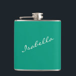 Cantil Elegante Nome Verde Esmeralda em Grafia para Casam<br><div class="desc">Celebre com estilo com este frasco verde esmeralda apresentando uma fonte de grafia elegante. Perfeito para despedidas de solteira, chás de panela e presentes para damas de honra, este design sofisticado torna um presente memorável. Uma ótima escolha para brindes de casamento, viagens de garotas ou uma noite divertida. Este frasco...</div>