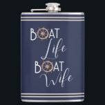 Cantil Esposa de Festa de solteira Náutica do Boat Life<br><div class="desc">Estes frascos azuis marinhos náuticos são elegantes e bonitos. O presente perfeito para uma esposa de barco para sua solteira ou casamento!</div>