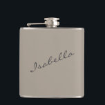 Cantil Festa de Casamento Nome da Escrita Elegante Marrom<br><div class="desc">Celebre com estilo com este frasco marrom taupe com uma fonte de escrita elegante. Perfeito para despedidas de solteira, chás de noiva e presentes para damas de honra, este design sofisticado torna um souvenir memorável. Uma ótima escolha para brindes de festa de casamento, viagens de meninas ou uma noite divertida....</div>