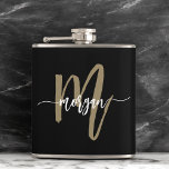 Cantil Festa de solteira da Dourada Menina Negra<br><div class="desc">Comemore com estilo com a Dourada faca de Festa de solteira da Garota do Monograma Negro. Apresentando um design preto chic com um monograma de ouro personalizado em um elegante roteiro moderno, este frasco é o acessório perfeito para sua festa de solteira. Quer você esteja brinando para a noiva ou...</div>