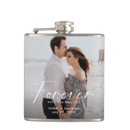 Cantil Forever tem um belo anel de Noivado de Foto Modern