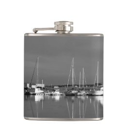 Cantil fotografia preta e branca, embarcações