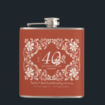 Cantil Frasco Romântico Vermelho 40 Aniversário de Casame<br><div class="desc">O frasco tem um belo design de aquarelas, com um quadro floral branco, sobre fundo vermelho-sujo e quente. Personalize facilmente o texto e os números de aniversário de metas (10, 20, 30, 40, 50, 60, 70, 80 ou 90). É um favor perfeito para casamentos ou aniversários, ou um presente pensativo...</div>