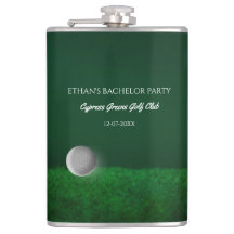 Golf Bachelor Party - bola de golfe e campo verde