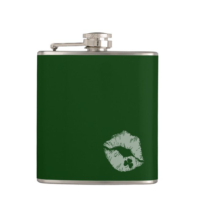 Cantil Lábios de Shamrock - Beije-me Eu sou Irish Flask (Frente)